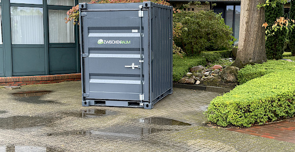 ZWISCHENRAUM Lagercontainer am Aufstellort ZWISCHENRAUM Lagercontainer am Aufstellort
