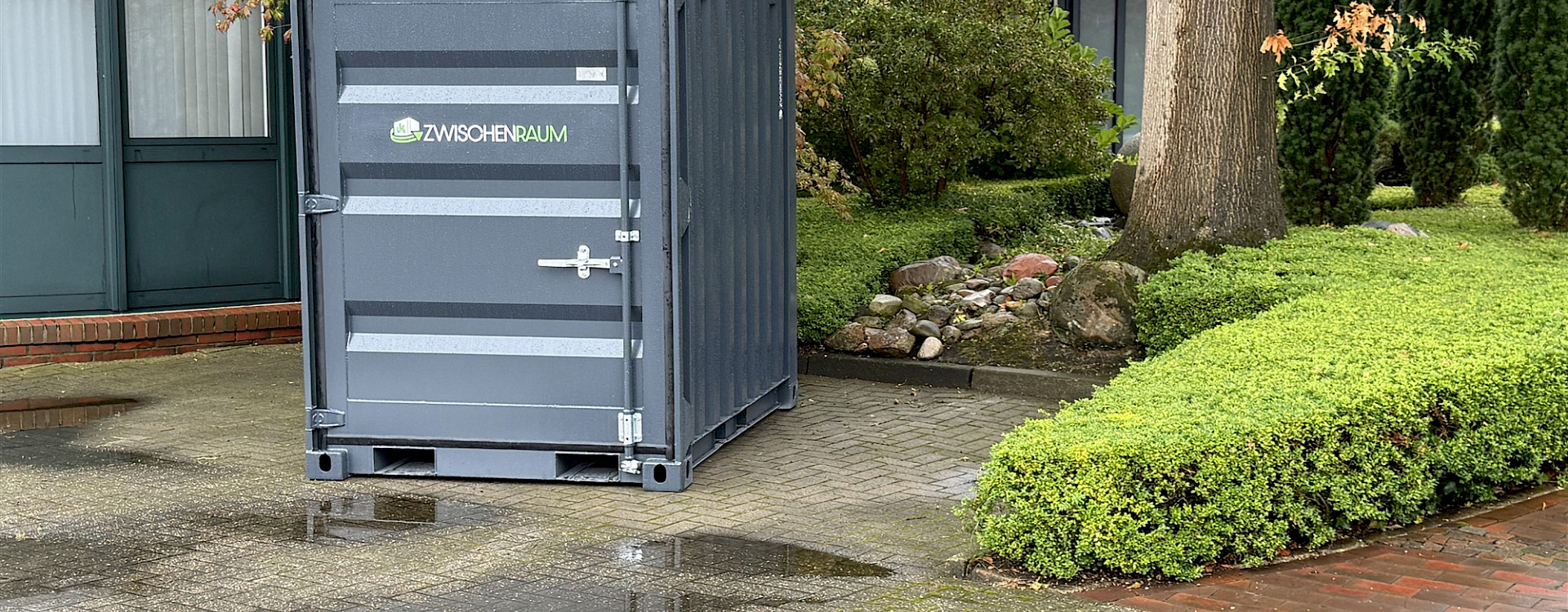 ZWISCHENRAUM Lagercontainer am Aufstellort